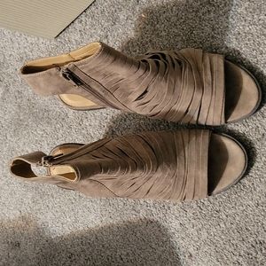 Beige open toe dress sandal